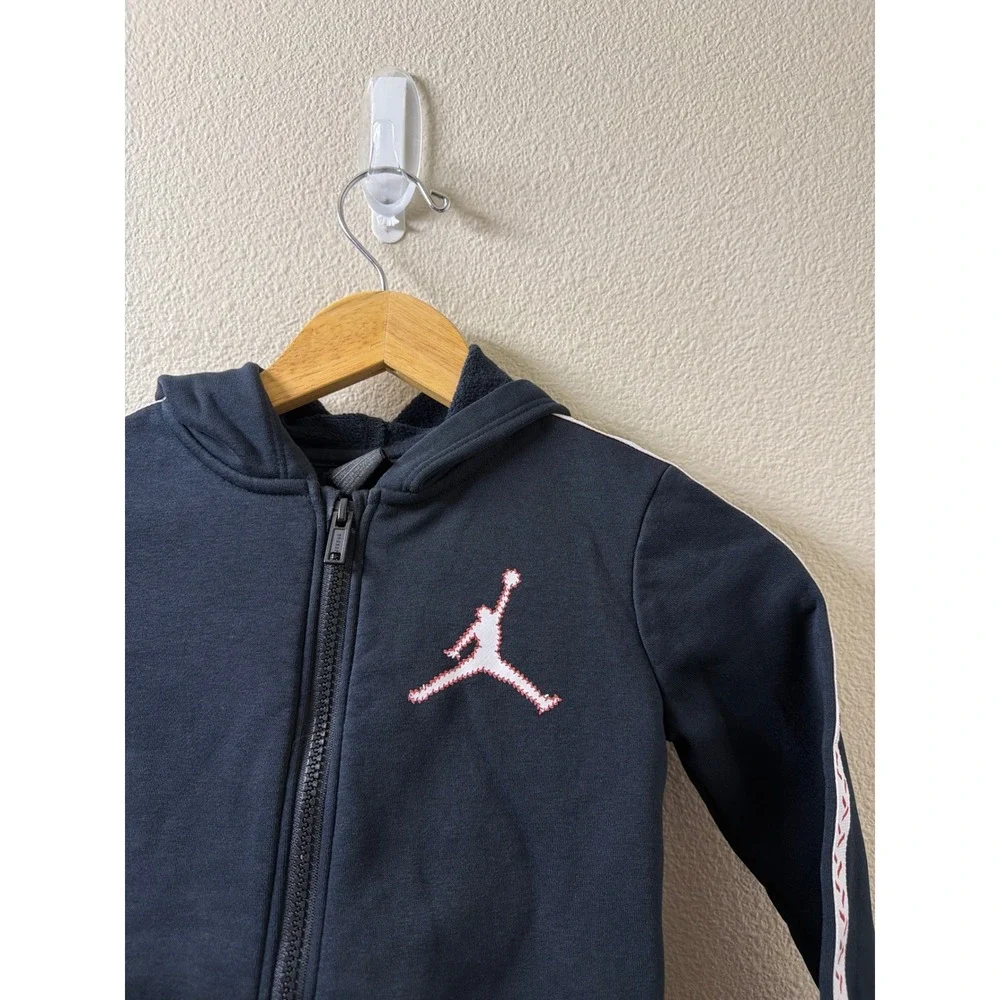 Boys Air Jordan Hooded Jacket Size 5